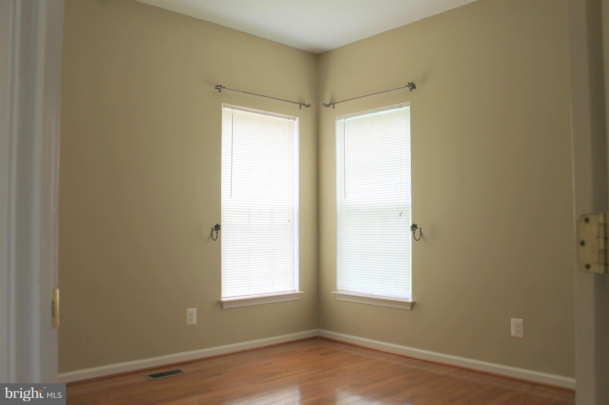 8041 Towering Oak Way Manassas, VA 20111 - Photo 10 of 28 Interior (General)