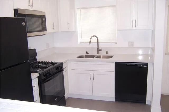 $529,000 | 334 East Country Club Lane, San Bernardino, CA 92404