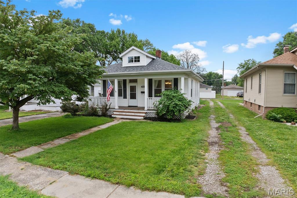 418 East Adams Street O'Fallon, IL 62269 - Photo 1 of 33