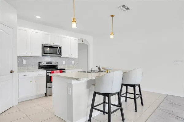 $320,000 | 163 Auburn Grv Boulevard, Auburndale, FL 33823