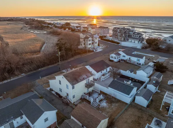 $499,000 | 214 Sunray Road, Del Haven, NJ 08251