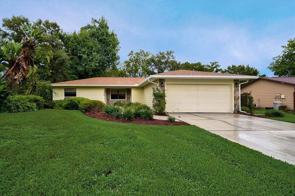 5008 Woodlawn Circle West, Palmetto, FL 34221 Compass