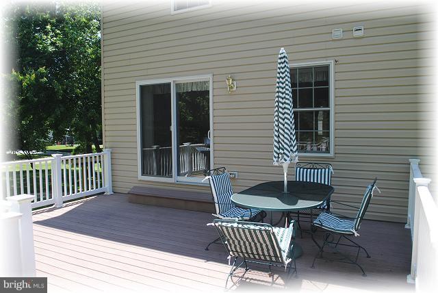 624 Dover Road Pasadena, MD 21122 - Photo 18 of 27 Trex no maint. deck