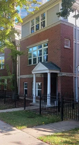 $769,000 | 4922 South Cornell Avenue, Chicago, IL 60615