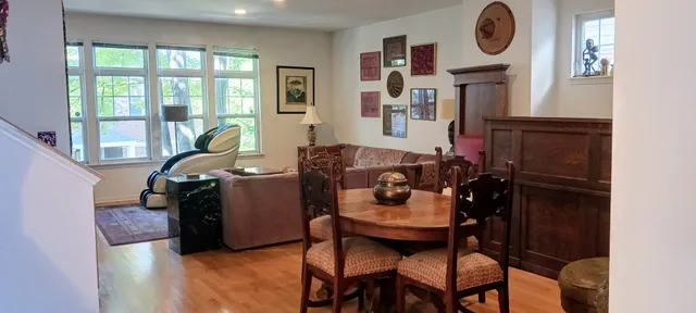 $769,000 | 4922 South Cornell Avenue, Chicago, IL 60615