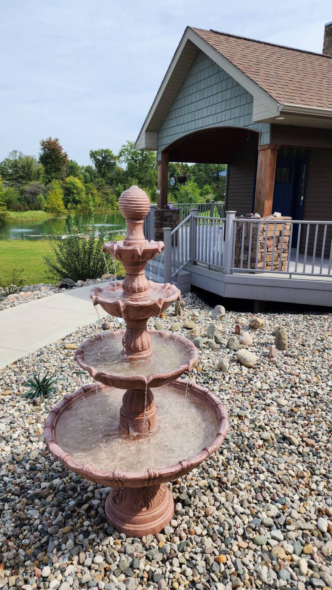 14519 North Linden Road Birch Run, MI 48415 - Photo 3 of 76 fountain