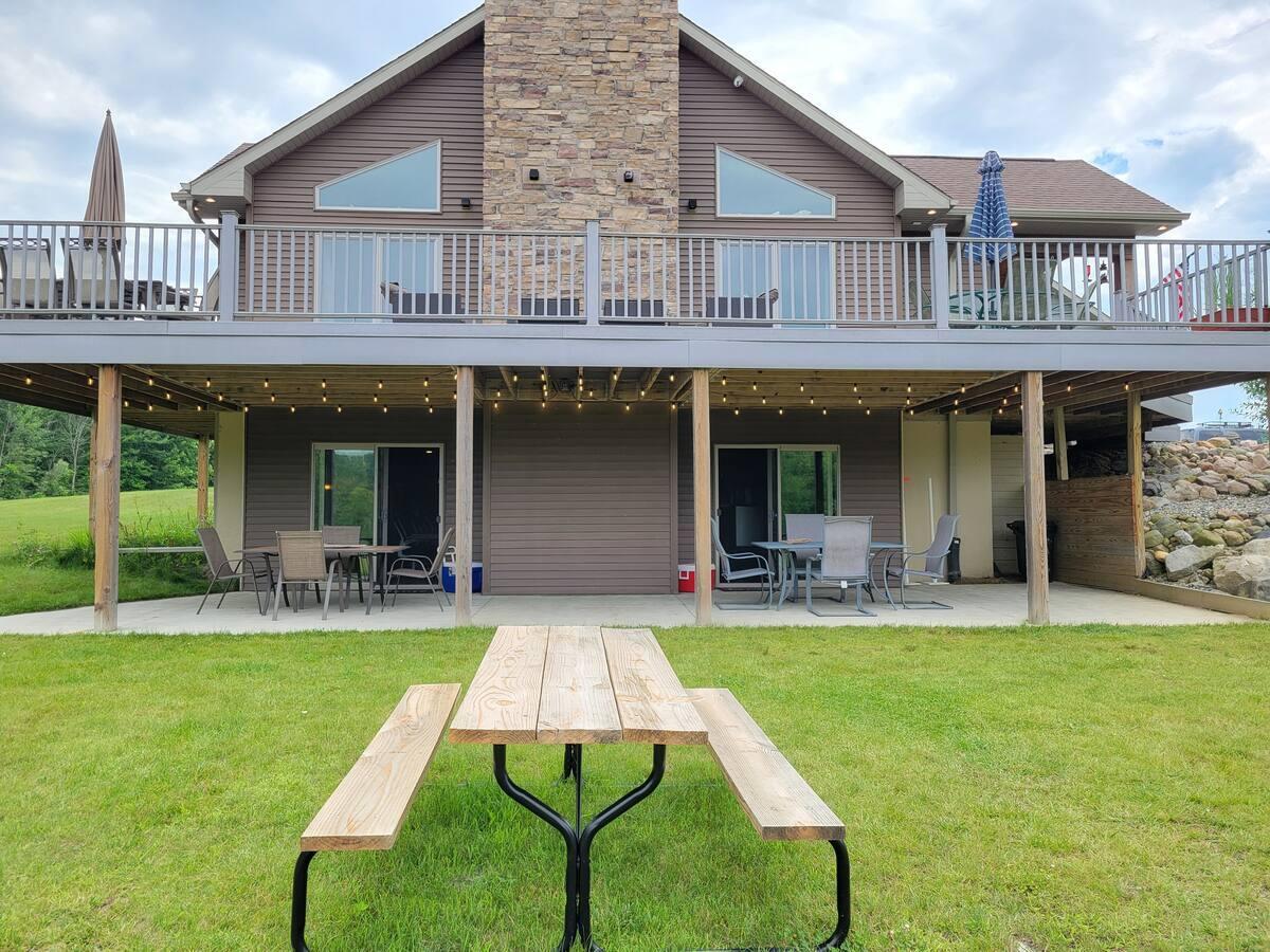 14519 North Linden Road Birch Run, MI 48415 - Photo 70 of 76 Lower Patio