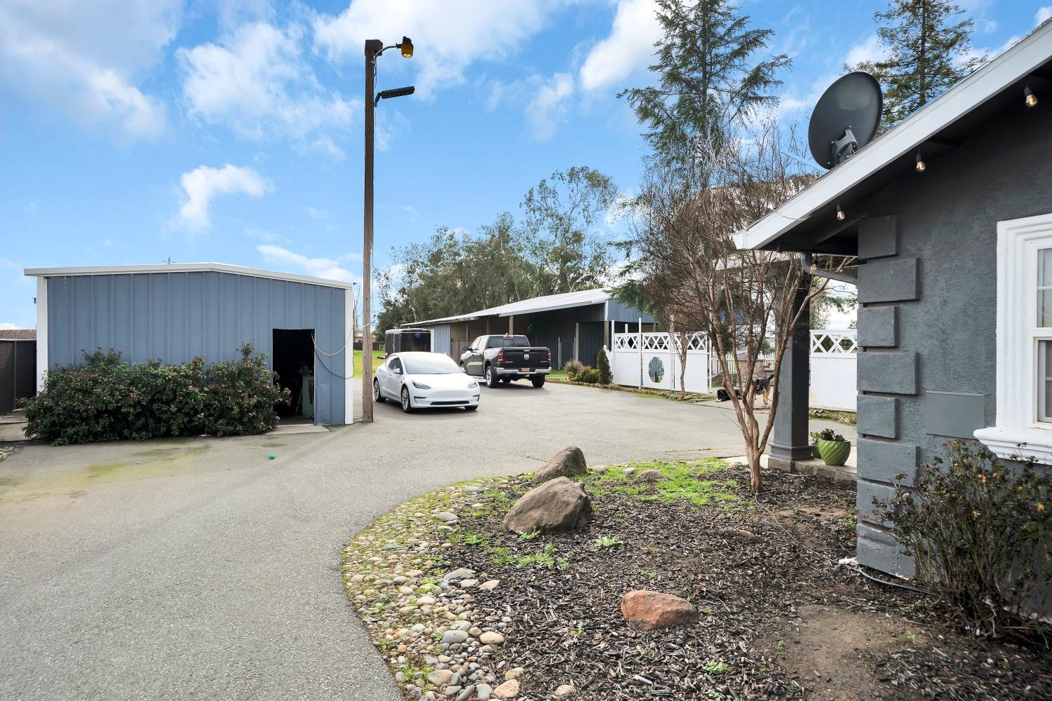 5420 East Jahant Road Galt, CA 95632 - Photo 15 of 73