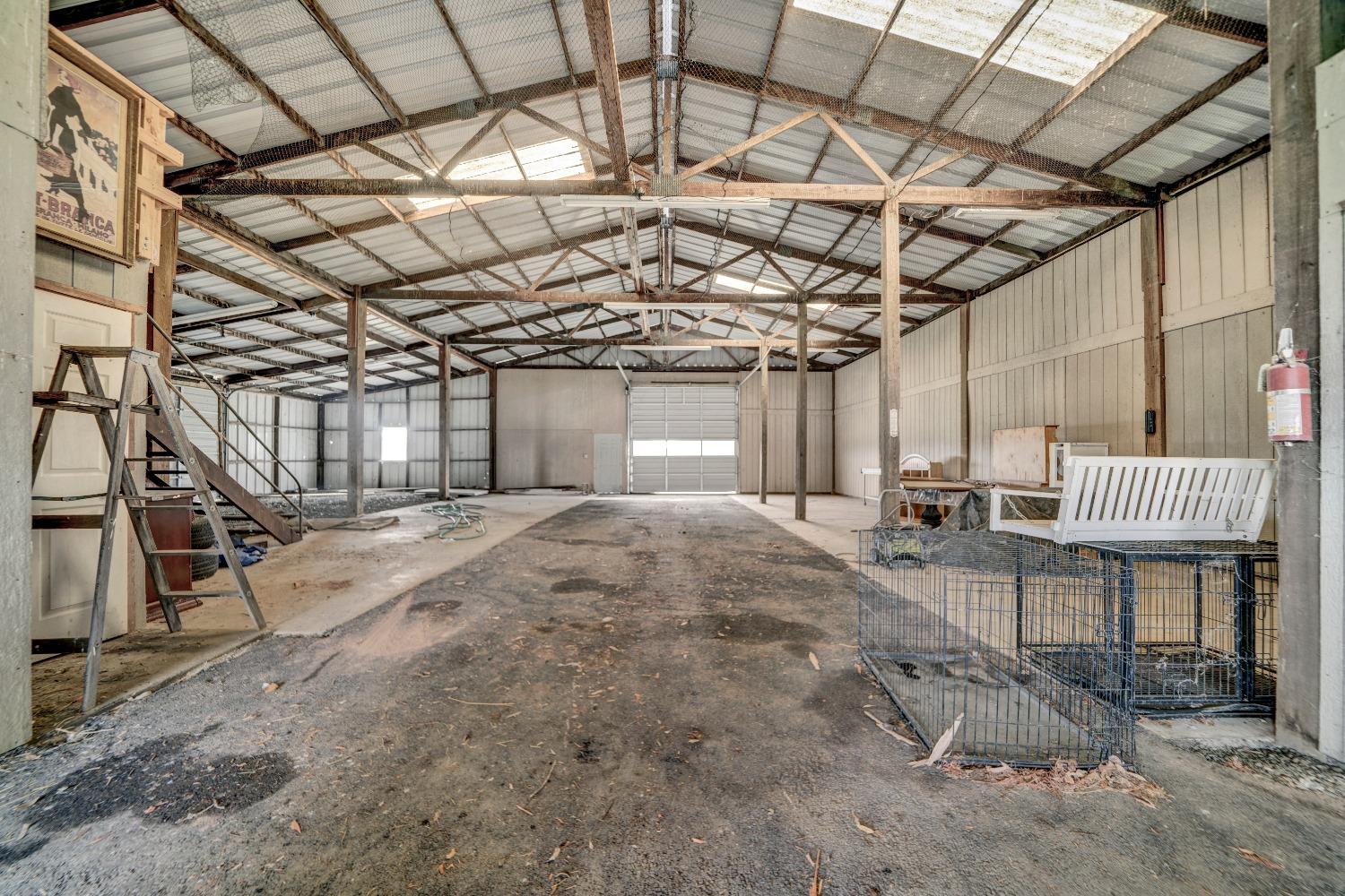 5420 East Jahant Road Galt, CA 95632 - Photo 20 of 73 a view of a room with gym equipment