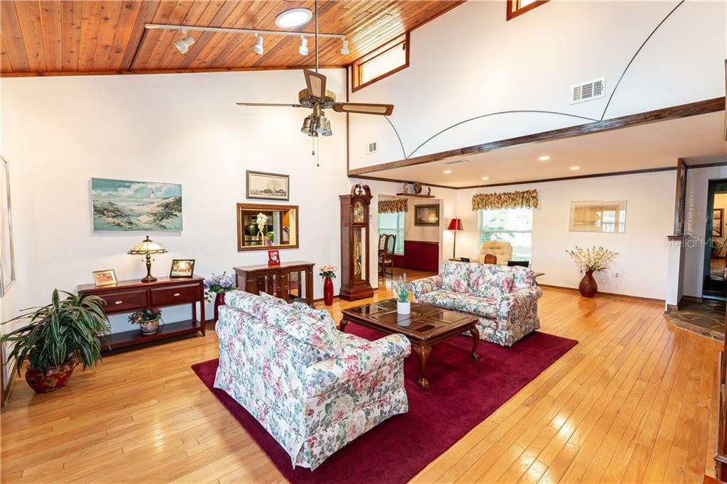155 Spring Wood Trail Altamonte Springs, FL 32714 - Photo 11 of 30 Living room