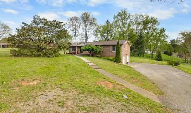 $1,750 | 2560 Memorial Drive, Clarksville, TN 37043