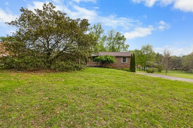 $1,750 | 2560 Memorial Drive, Clarksville, TN 37043