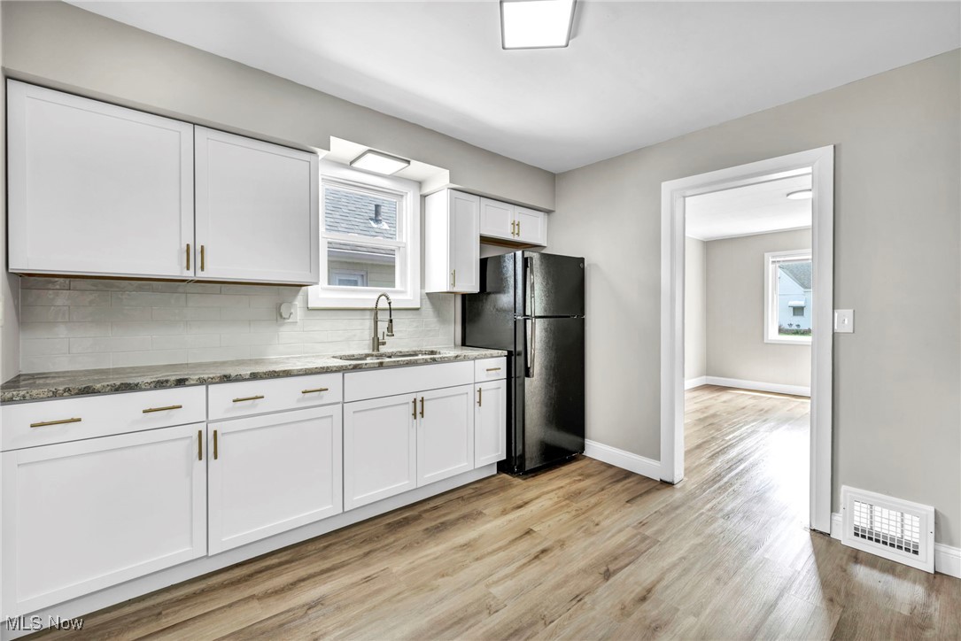 4428 Ingleside Road Cleveland, OH 44128 - Photo 12 of 34 Gallery Image 12