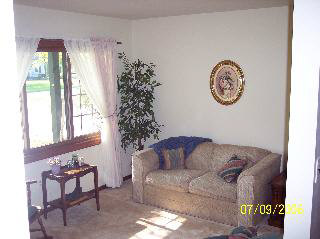 11275 Exeter Road Carleton, MI 48117 - Photo 4 of 12 Living Room