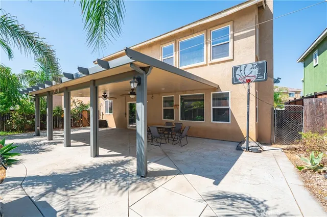 $3,600 | 22421 Hawthorn Avenue, Moreno Valley, CA 92553