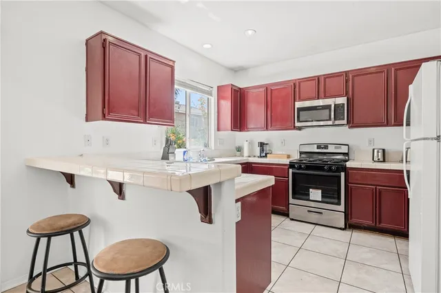 $3,600 | 22421 Hawthorn Avenue, Moreno Valley, CA 92553