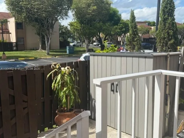 $2,700 | 515 West Park Drive, Unit 2, Miami, FL 33172