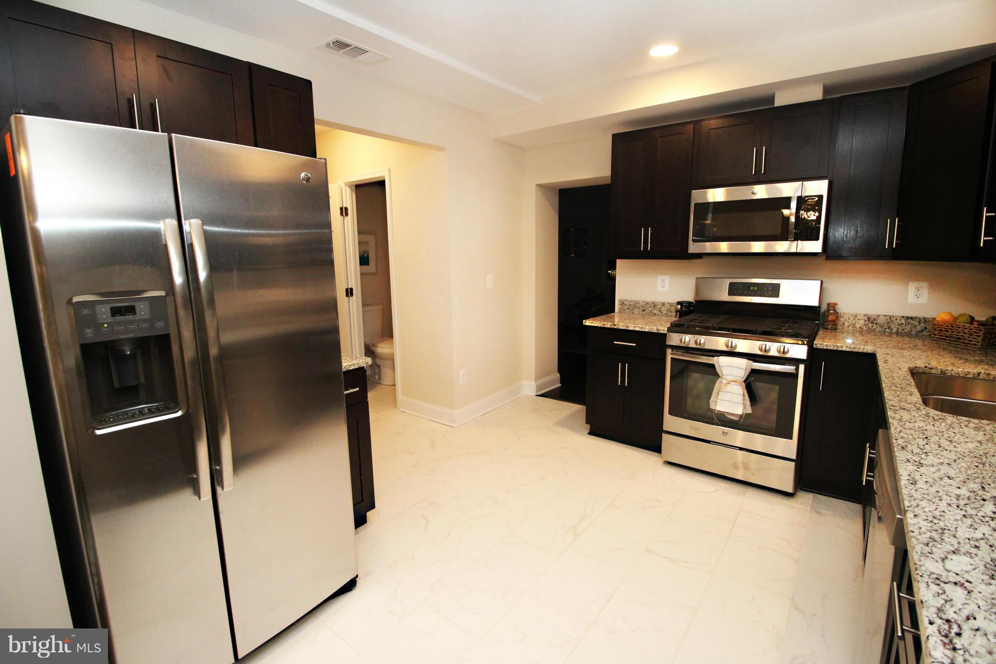 9200 Annapolis Road Lanham, MD 20706 - Photo 3 of 29 Kitchen