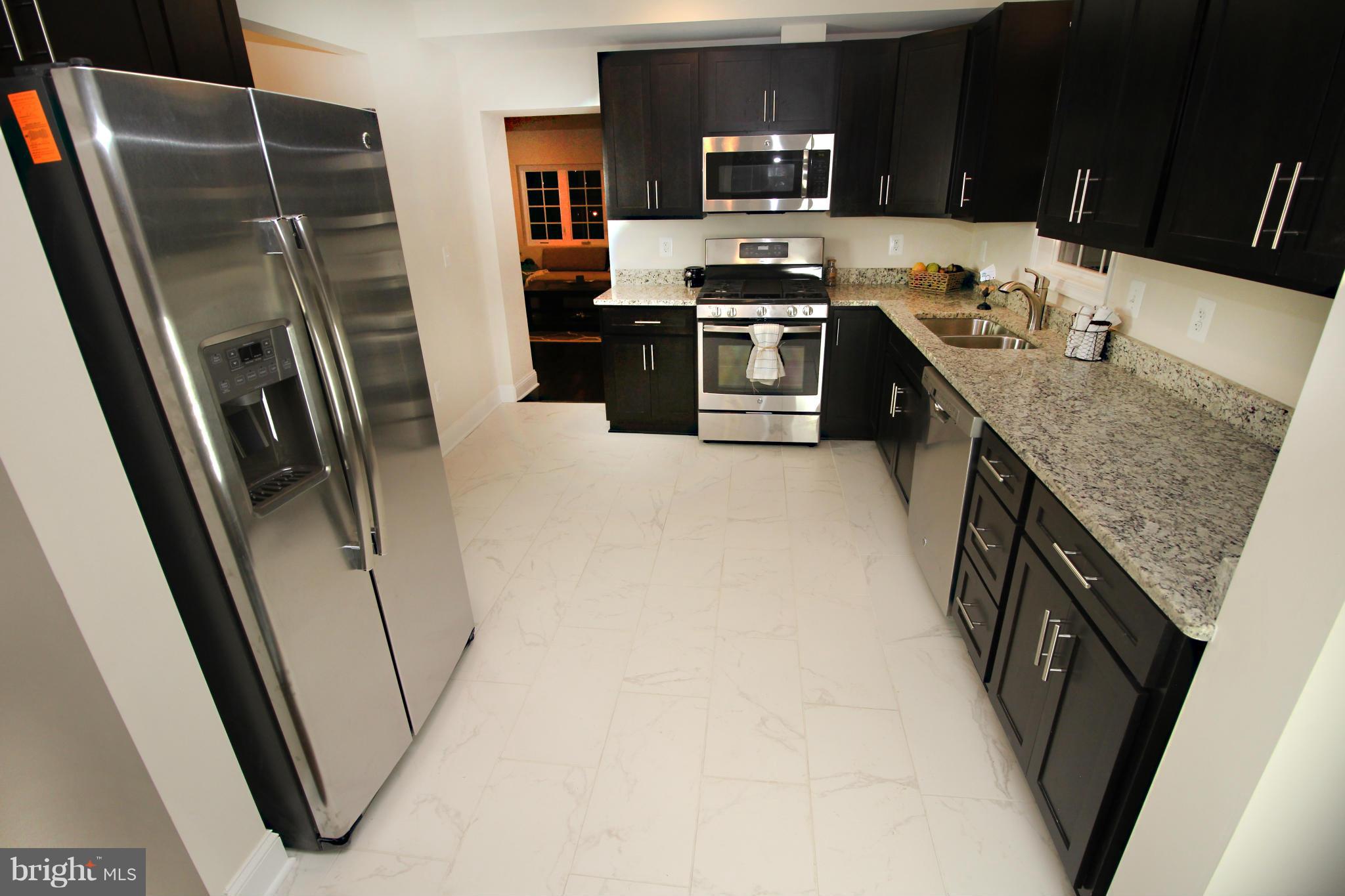 9200 Annapolis Road Lanham, MD 20706 - Photo 21 of 29 Kitchen