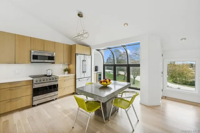 $2,388,000 | 21 South Fulton Drive, Unit 29, Montauk, NY 11954