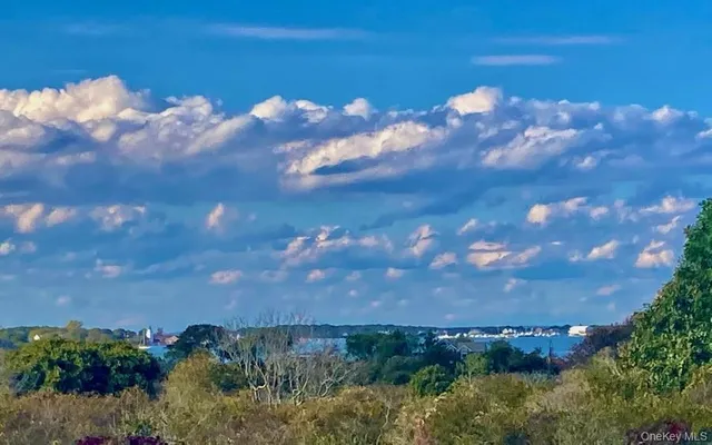 $2,388,000 | 21 South Fulton Drive, Unit 29, Montauk, NY 11954