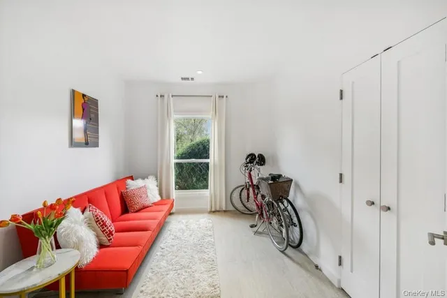 $2,388,000 | 21 South Fulton Drive, Unit 29, Montauk, NY 11954