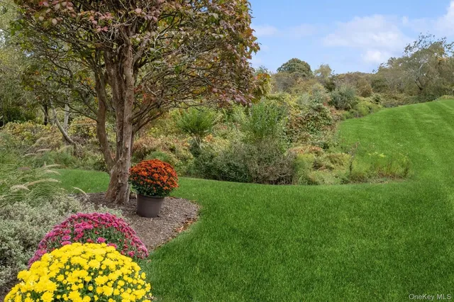 $2,388,000 | 21 South Fulton Drive, Unit 29, Montauk, NY 11954