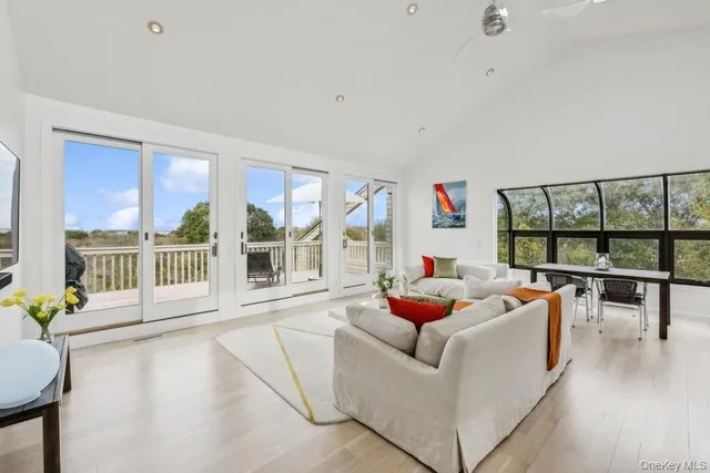 $2,388,000 | 21 South Fulton Drive, Unit 29, Montauk, NY 11954