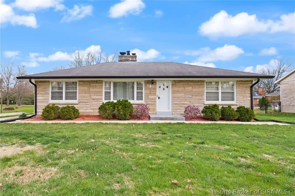 $300,000 | 87 Forest Drive, Jeffersonville, IN 47130