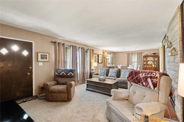 $300,000 | 87 Forest Drive, Jeffersonville, IN 47130