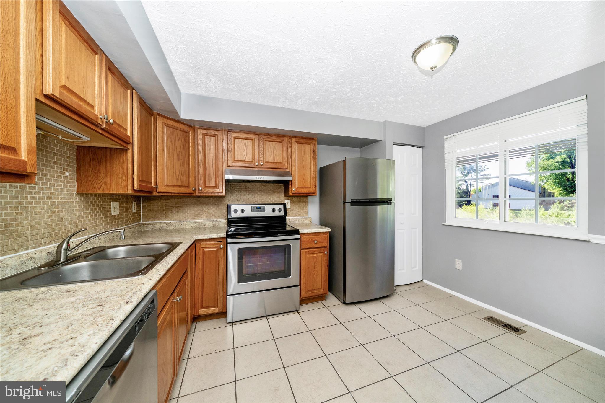 3749 Castle Terrace, Unit 12114 Silver Spring, MD 20904 - Photo 12 of 51 Kitchen