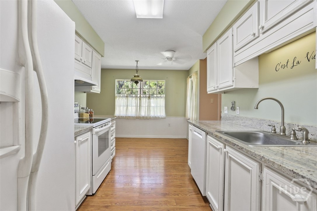 207 Debra Road Savannah, GA 31410 - Photo 12 of 38