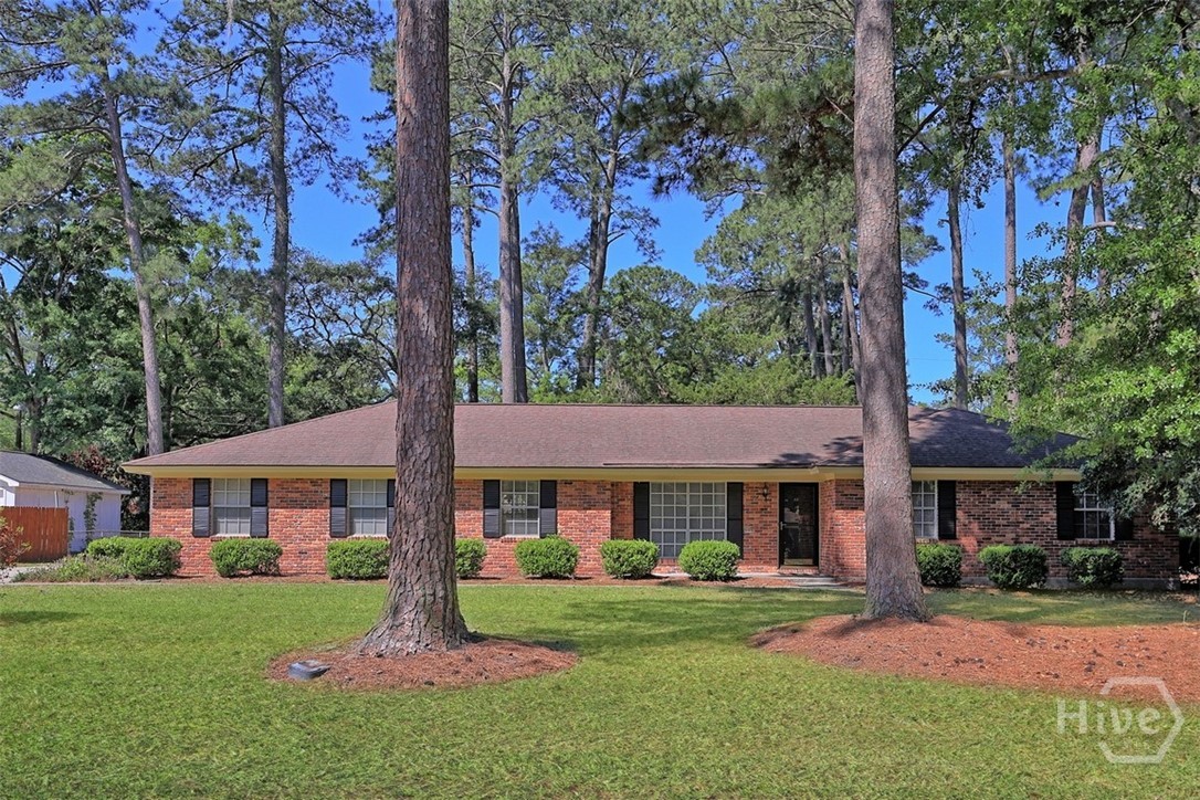 207 Debra Road Savannah, GA 31410 - Photo 2 of 38