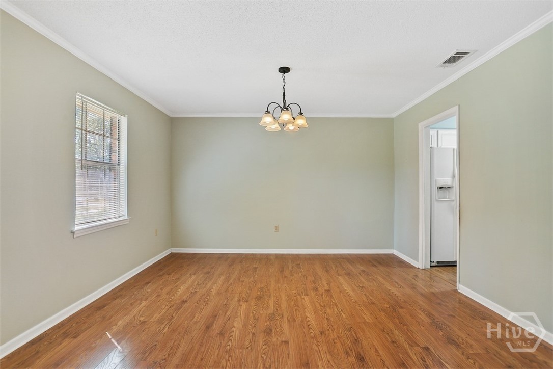 207 Debra Road Savannah, GA 31410 - Photo 7 of 38