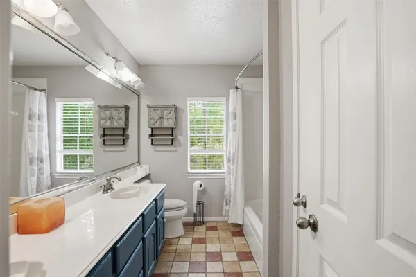 $320,000 | 2707 Woodsboro Drive, Spring, TX 77388