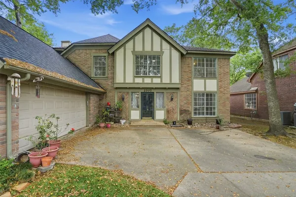 $320,000 | 2707 Woodsboro Drive, Spring, TX 77388