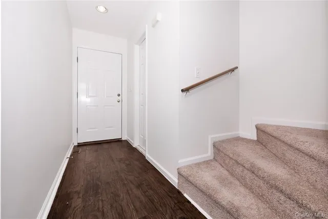 a view of bedroom and bedroom