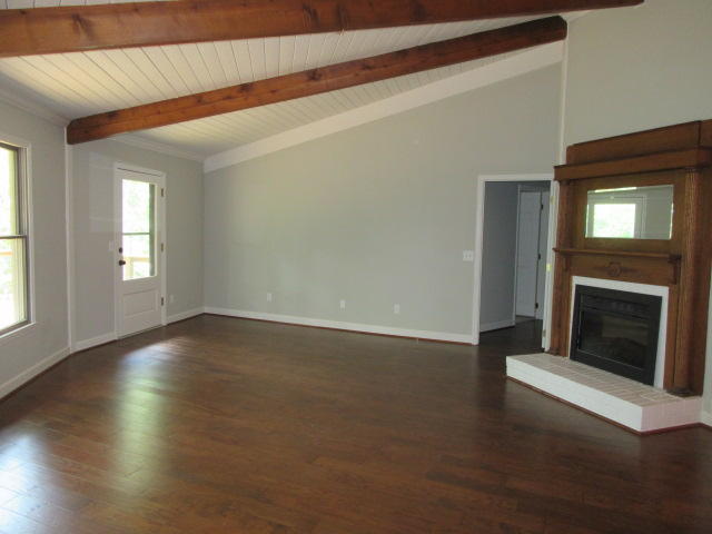 466 Post Oak Road Ringgold, GA 30736 - Photo 3 of 28 Living Room