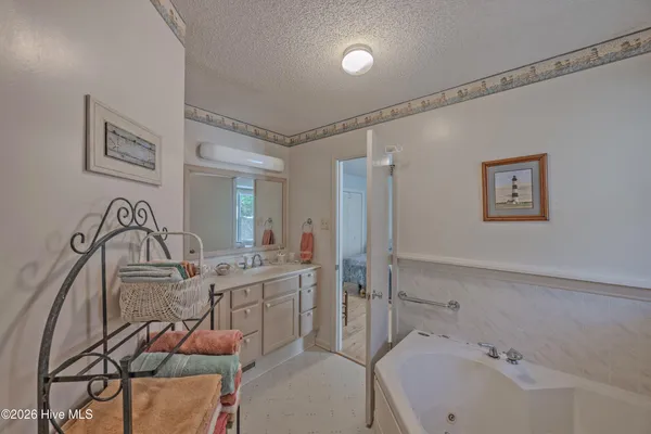 $414,500 | 163 Washington Circle, Wallace, NC 28466