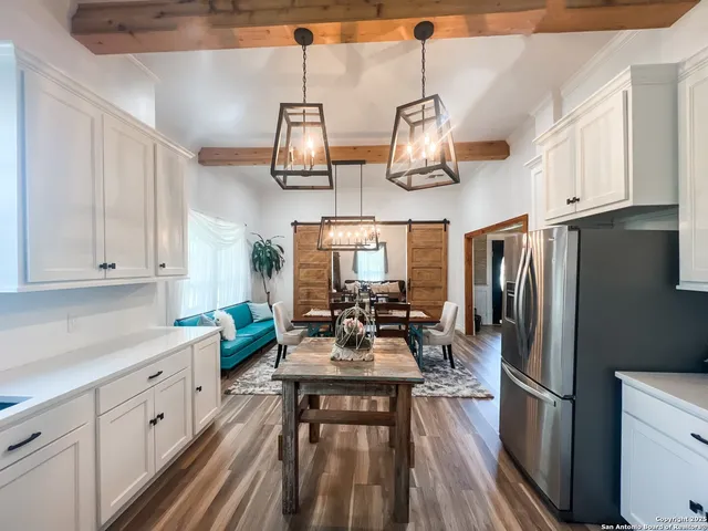 $309,999 | 21620 Farm To Market Road 887, Gillett, TX 78116