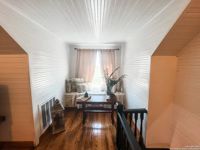 $309,999 | 21620 Farm To Market Road 887, Gillett, TX 78116