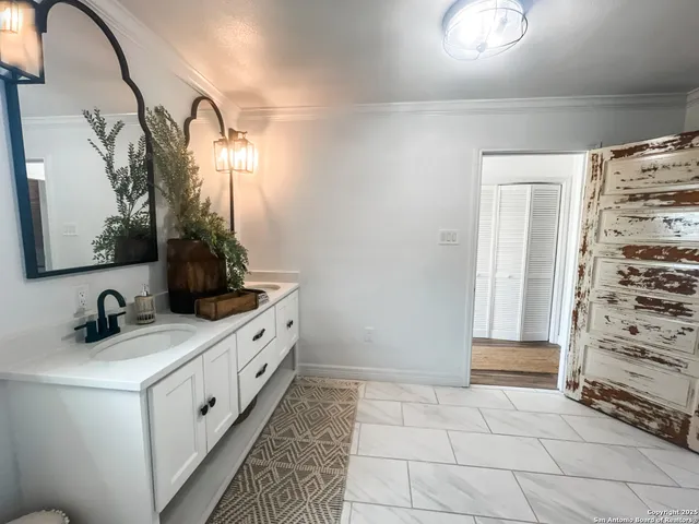 $309,999 | 21620 Farm To Market Road 887, Gillett, TX 78116