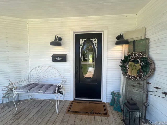 $309,999 | 21620 Farm To Market Road 887, Gillett, TX 78116