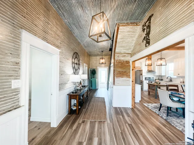 $309,999 | 21620 Farm To Market Road 887, Gillett, TX 78116