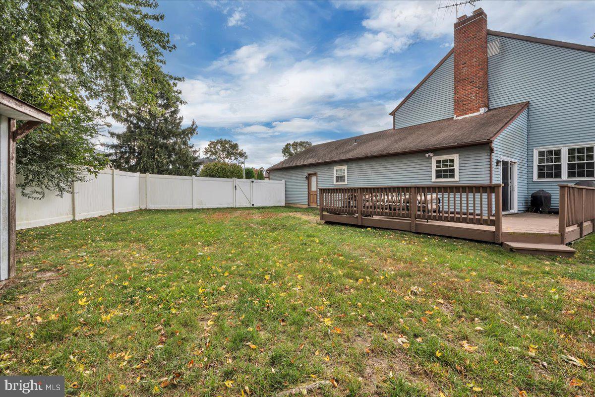 68 Sturbridge Drive Sicklerville, NJ 08081 - Photo 31 of 34 a front view of a house with garden