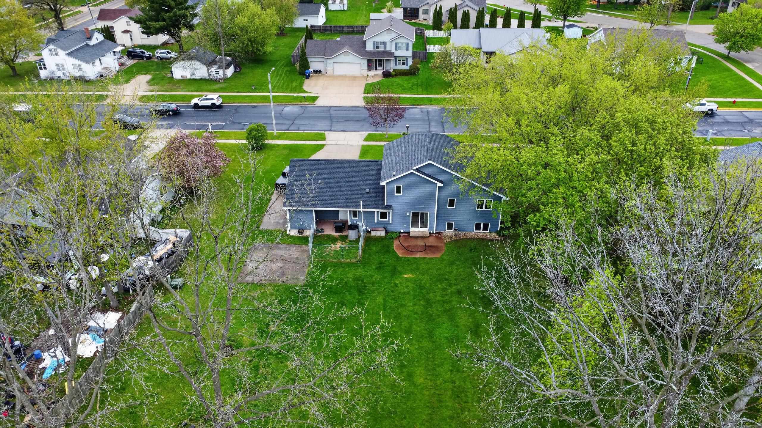 383 Sunnyview Lane Marshall, WI 53559 - Photo 36 of 38