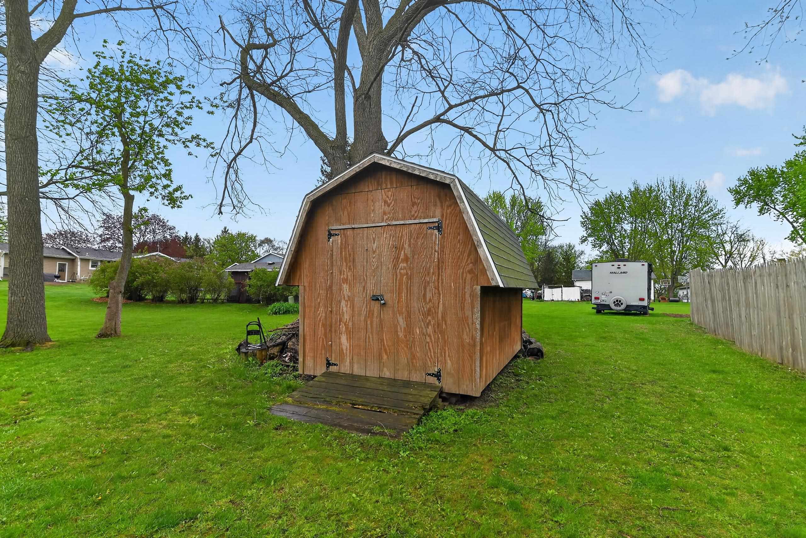 383 Sunnyview Lane Marshall, WI 53559 - Photo 37 of 38