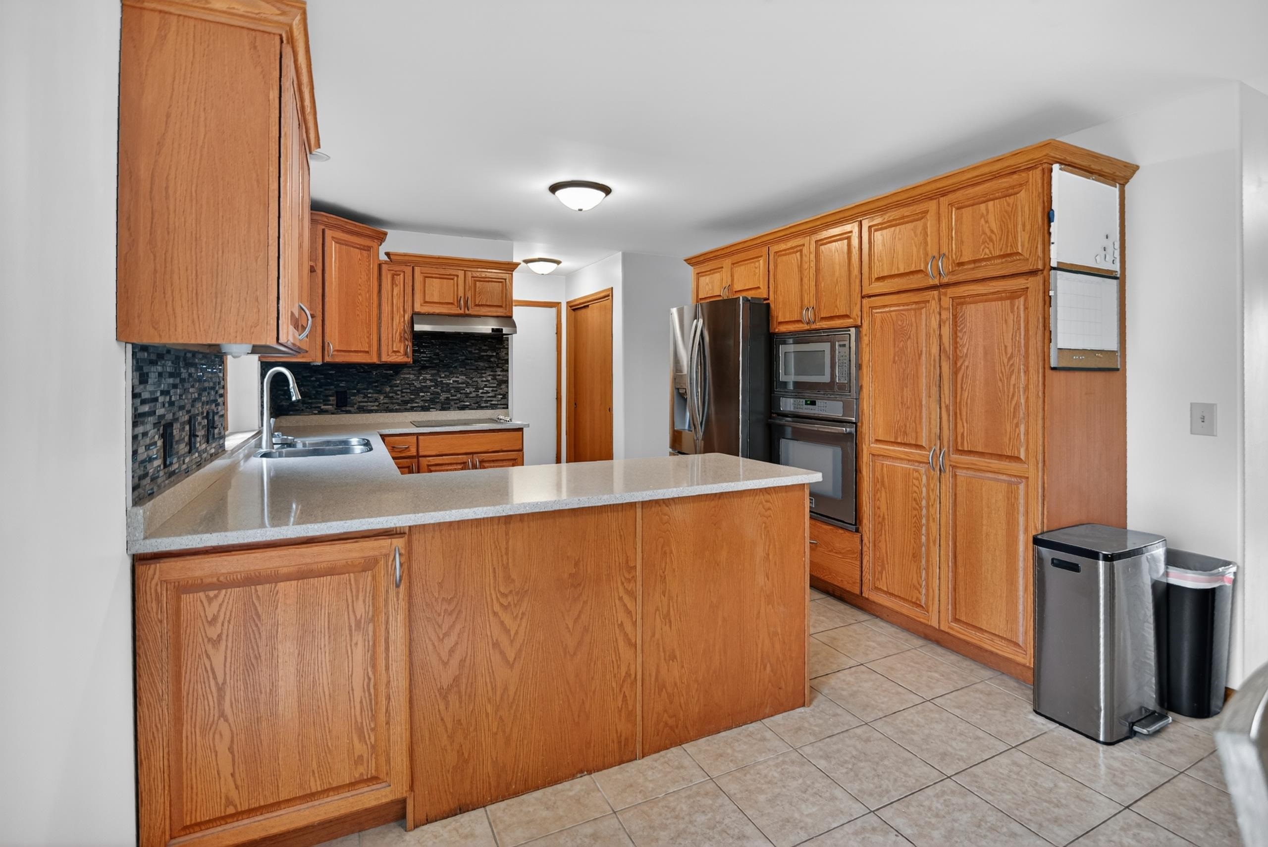 383 Sunnyview Lane Marshall, WI 53559 - Photo 6 of 38