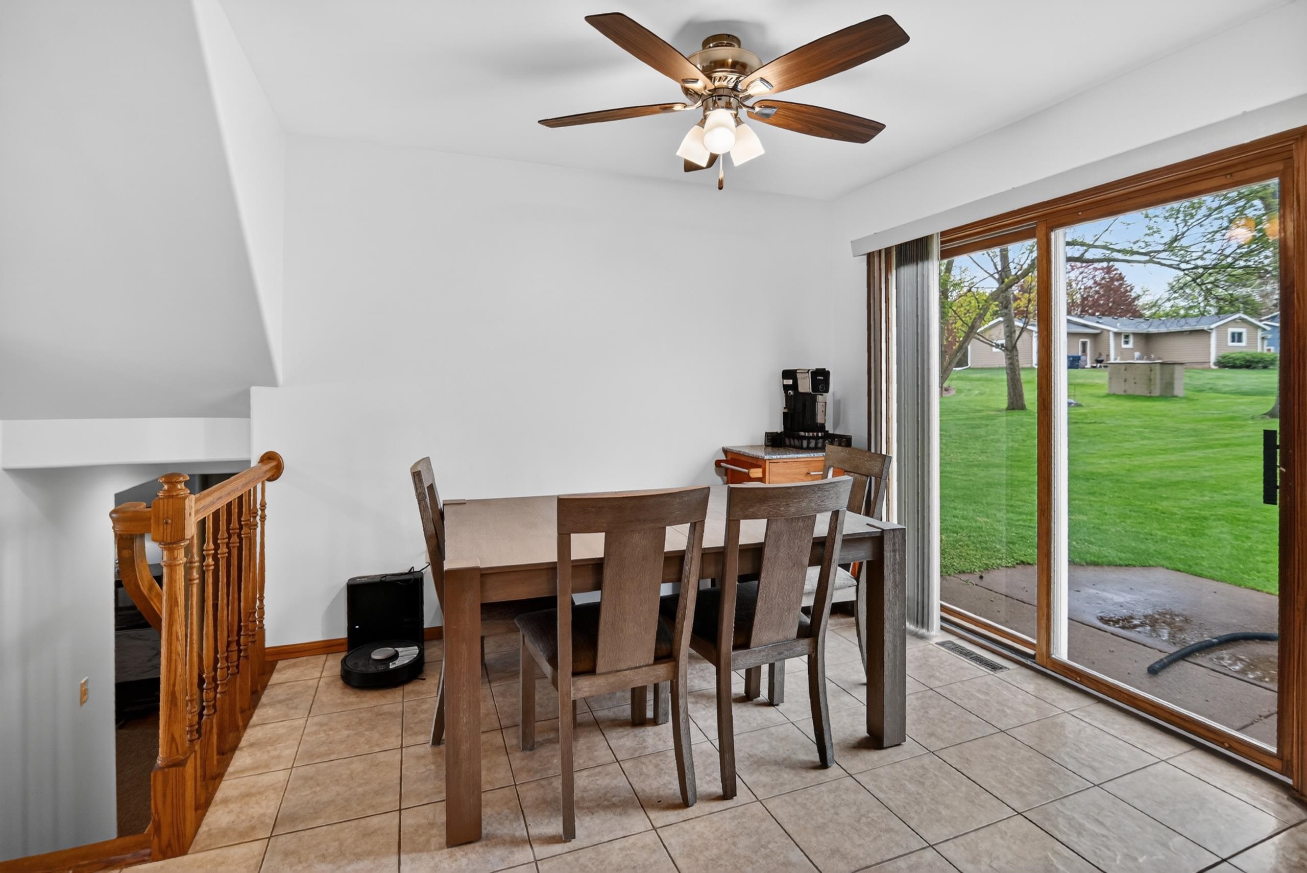 383 Sunnyview Lane Marshall, WI 53559 - Photo 8 of 38