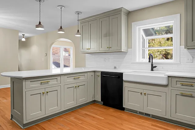 $1,037,000 | 1014 South Main Street, Summerville, SC 29483